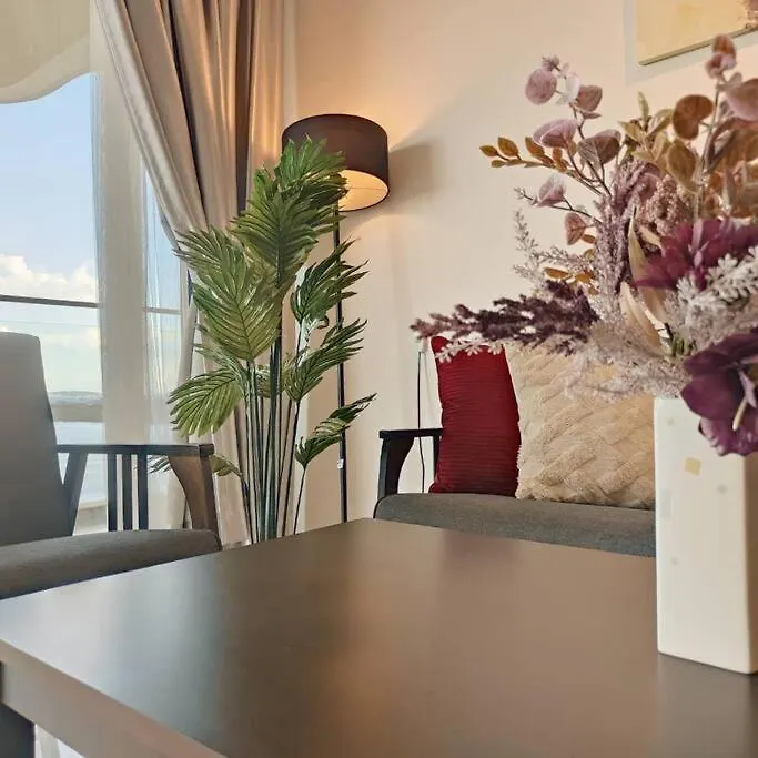 Apartment 海景套房 三房三厕 可8-12人 Danga Bay Country Garden-Yijia名宿 Johor Bahru Malaysia