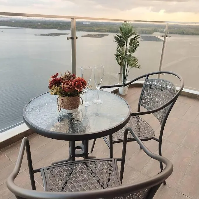 海景套房 三房三厕 可8-12人 Danga Bay Country Garden-Yijia名宿 Johor Bahru